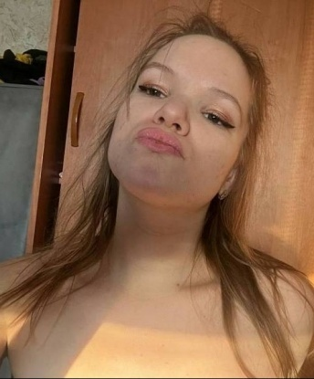 В моих объятиях ты найдешь уют и страсть, ласку и безудержное вожделение. Я знаю, как исполнить все твои сокровенные желания и фантазии. Мои услуги простираются от классики до экзотики, от массажа до ролевых игр. Забудь обо всем остальном, оставься только ты и я. У меня есть отличные отзывы, подтверждающие мою профессионализм и очарование. Смело просмотри мои фотографии и узнай, что такое истинное наслаждение. Жду тебя в Москве, чтобы наши встречи стали незабываемыми воспоминаниями. 😉🌸🔥 Александра